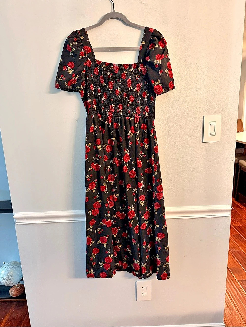 Hesperus Floral Maxi Dress in Black & Red Size Large